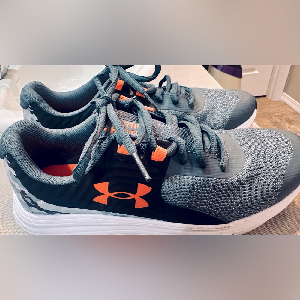 Boys Under Armour Running Shoes